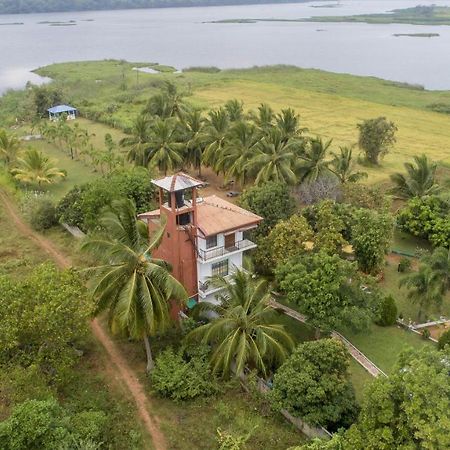 Nilambara Lake View Дамбулла Екстер'єр фото